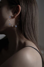 Load image into Gallery viewer, VICTORIA Hoop Earrings