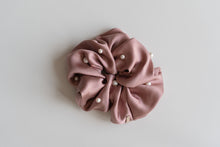 Load image into Gallery viewer, ONLY-REAL-SILK Scrunchie with pearls - Large