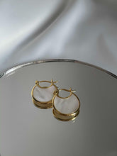 Load image into Gallery viewer, LUNE Hoop Earrings
